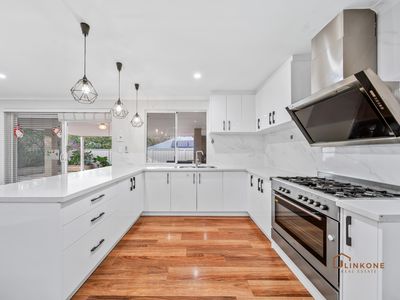 2 / 94 Hobbs Avenue, Como