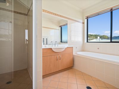 84 Golden Wattle Drive, Ulladulla