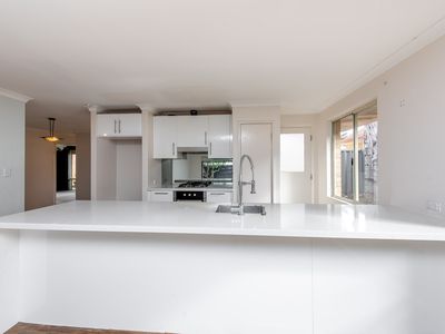 4 Princeton Circle, Alexander Heights