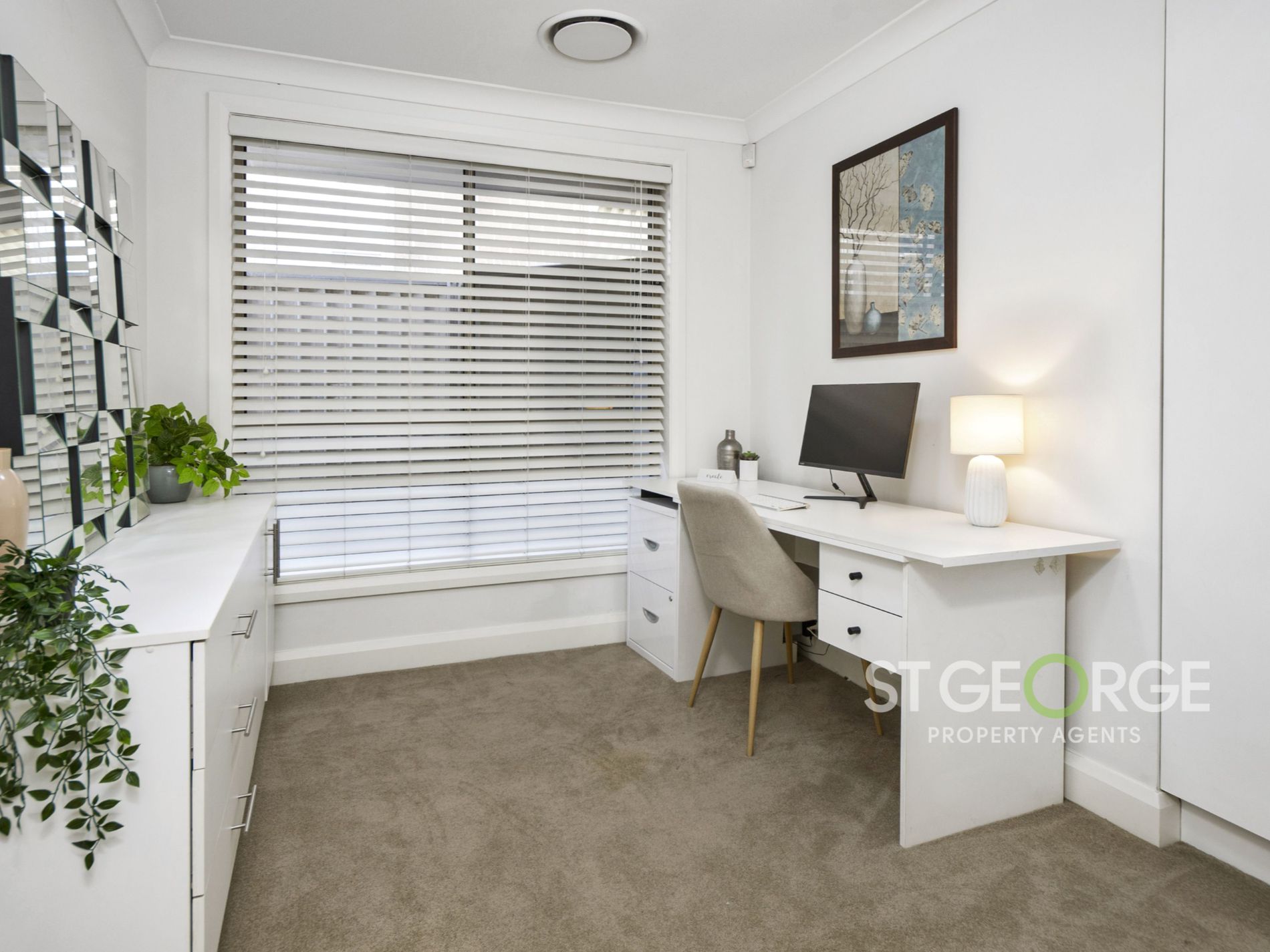 14 Rocklea Crescent, Sylvania