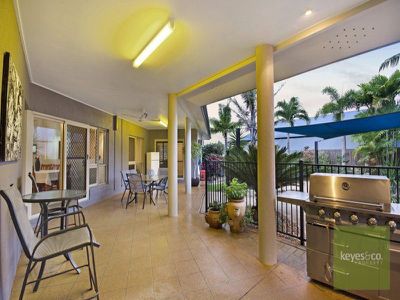 8 Westminster Mews, Douglas