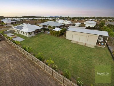 13 Gundabluey Crescent, Mount Low