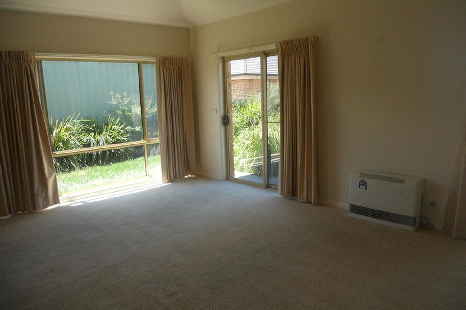 4 / 16 McTavish Boulevard, Horsham