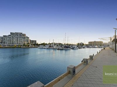 14 / 1 The Strand, Townsville City