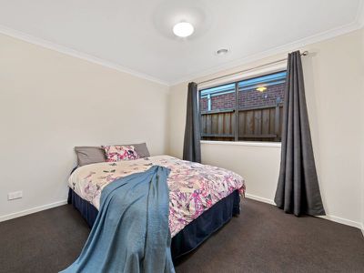 4 Elsey Way, Clyde North