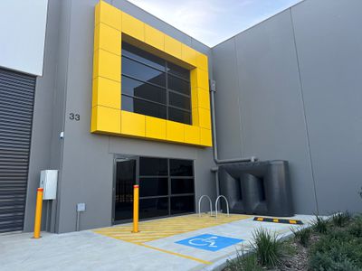 33 Robbins Circuit, Williamstown