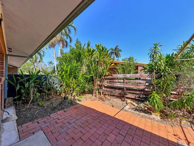 2 / 95 Essington Avenue, Gray