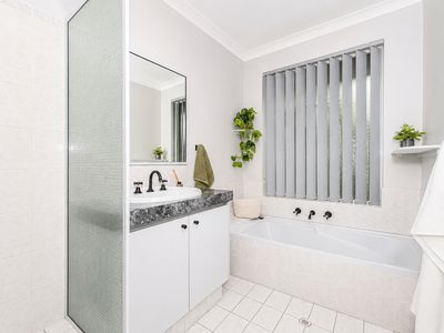 6 Lily Place, Thornlie