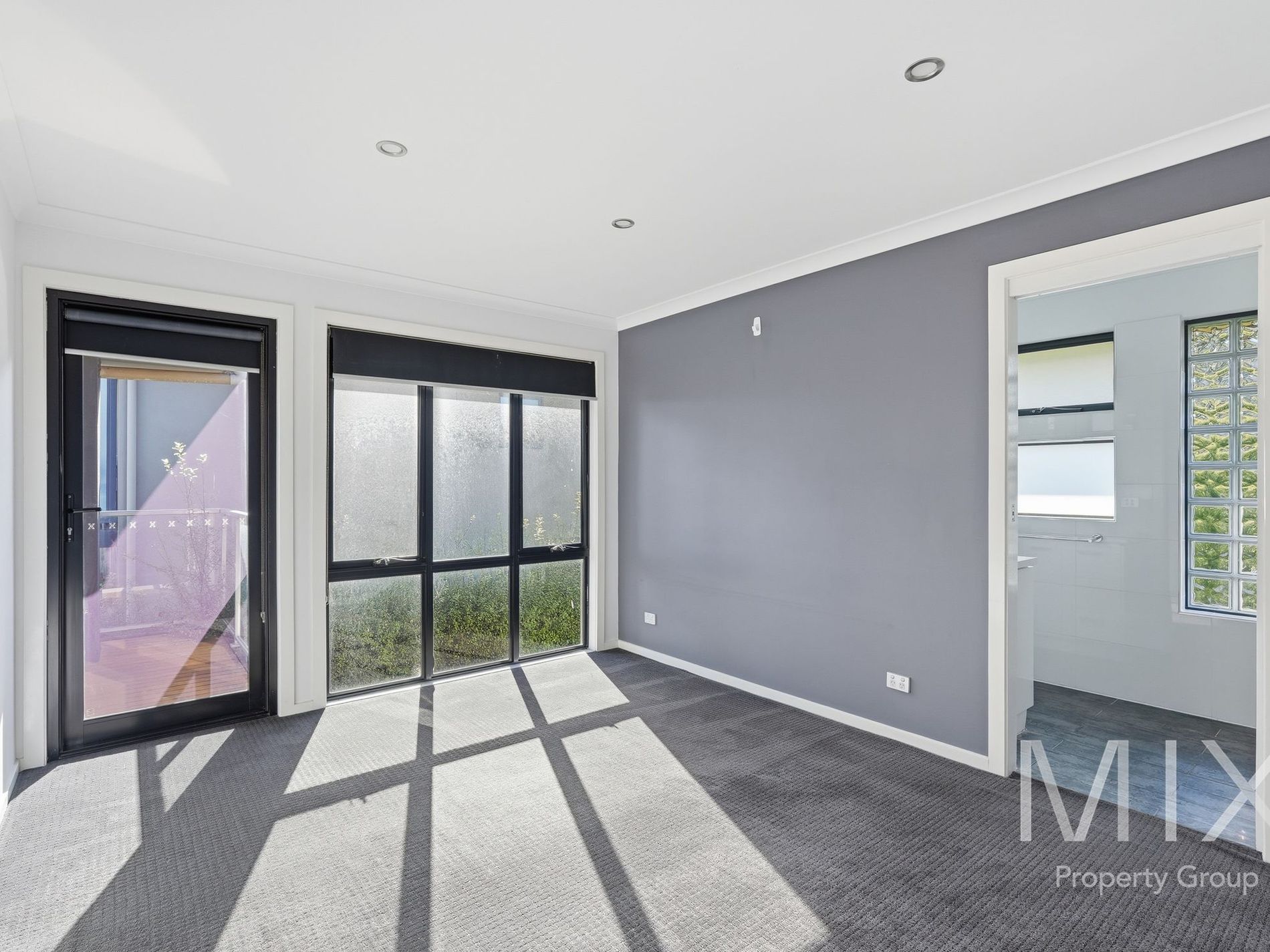 1 / 7 Jasper Court, Oakdowns