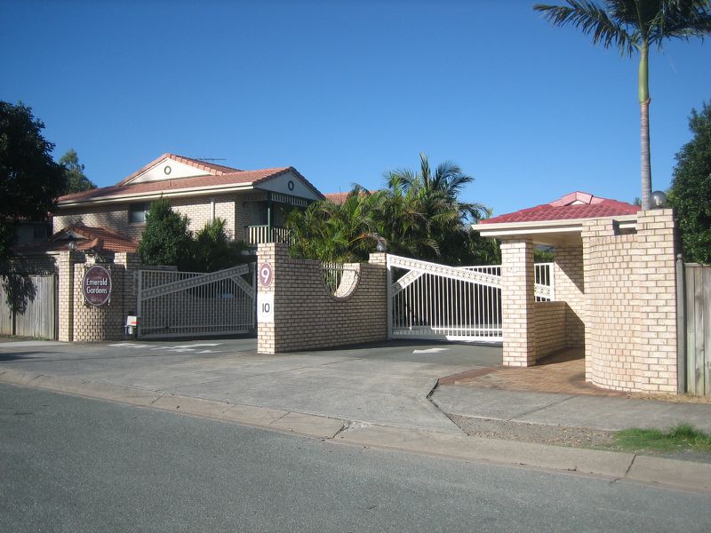 27 / 9 Lawrence Close, Robertson