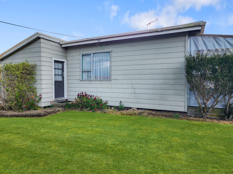 16 Leader Street, Riverton