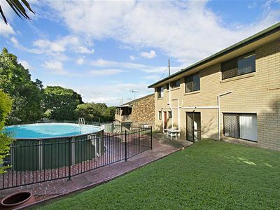 26 Knightsbridge Crescent, Rochedale South
