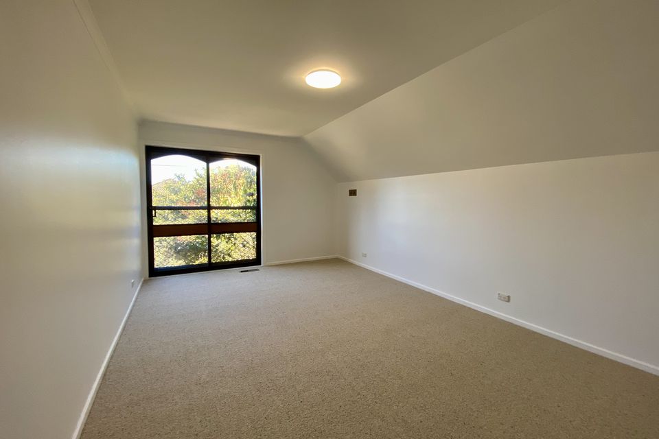 24 Malvern Grove , Caulfield North