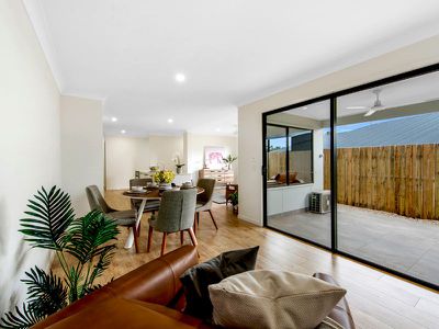 1 / 16 Xenia Street, Pimpama