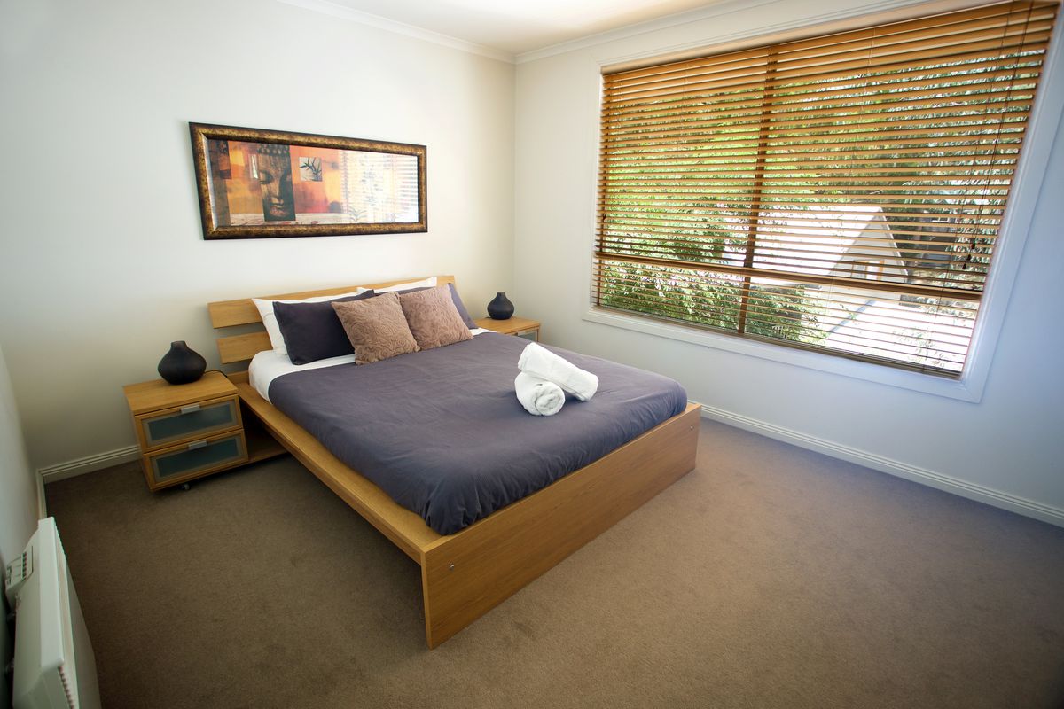 1 / 6 Man Court, Sawmill Settlement