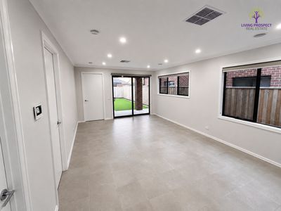 44 Yellowbox Drive, Point Cook
