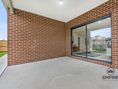 17 Orleana Way, Clyde North