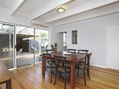 1 / 22 Bangerang Avenue, Sunshine North