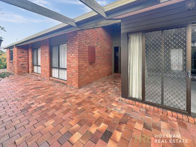 1 / 16 James Street, Horsham