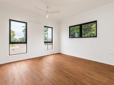 2 Sommerset Drive , Atherton