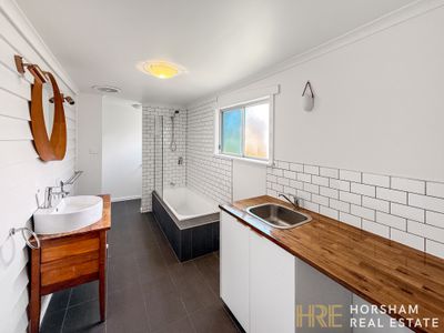 25 Harriett Street, Horsham