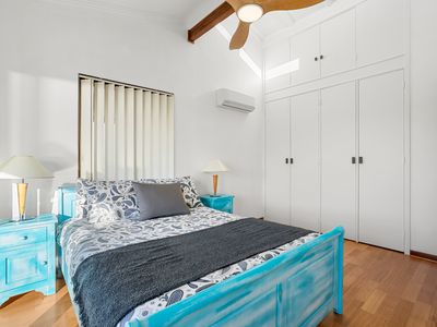 9 / 16 ARCADIA DRIVE, Shoalwater
