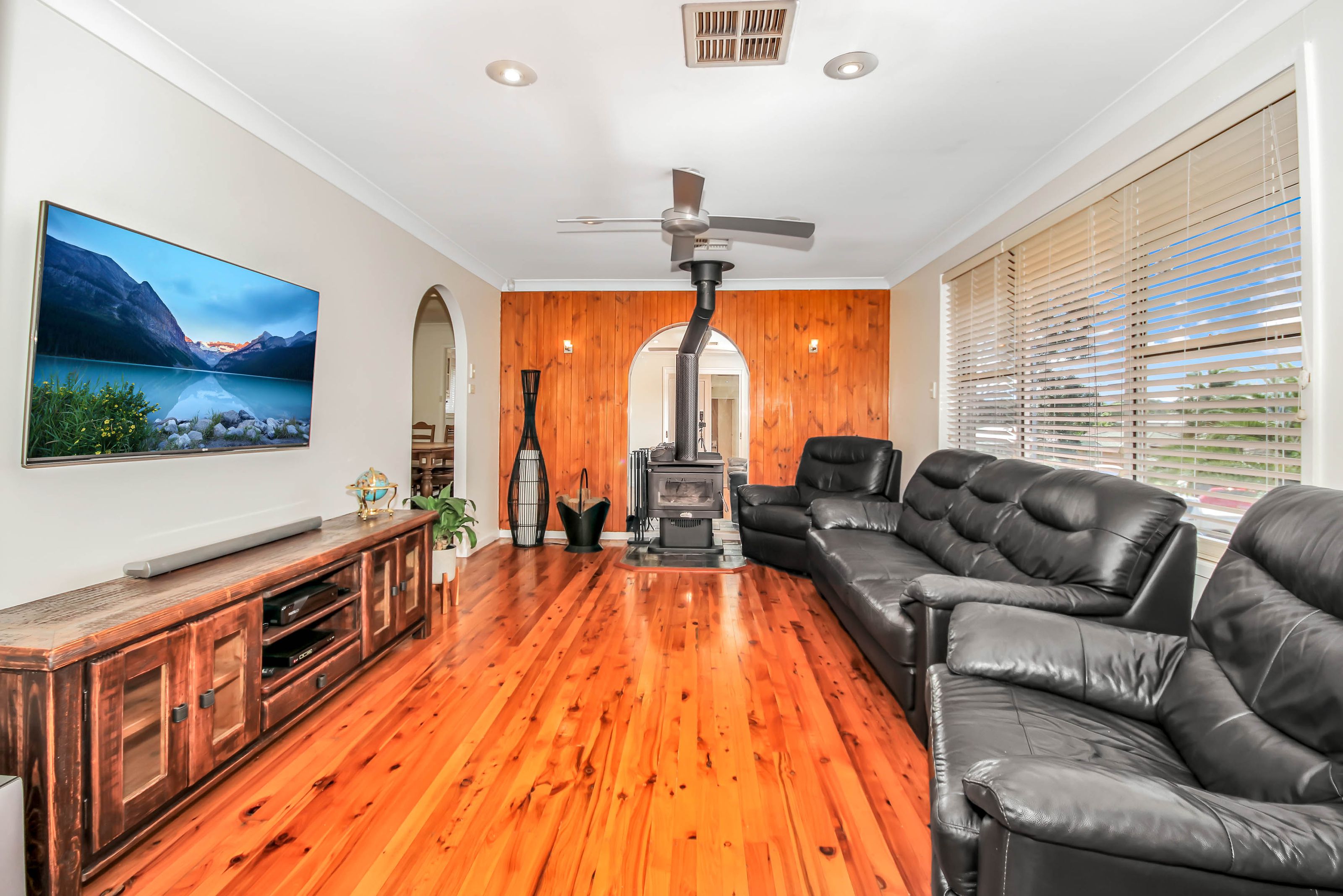 16 Lindsay Crescent, SOUTH PENRITH