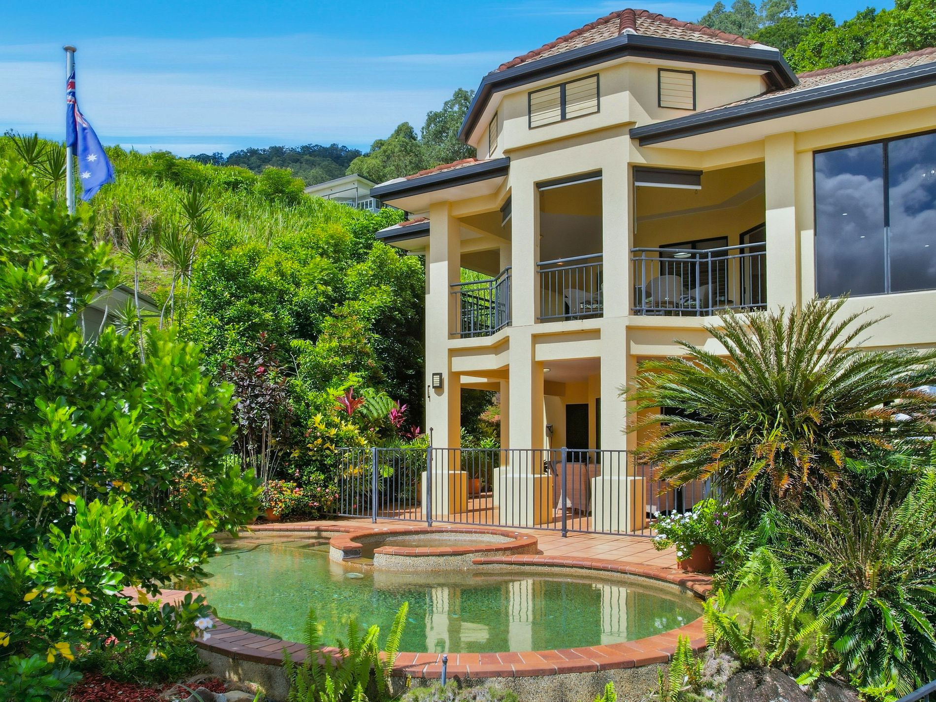 22 Pheasant Street, Bayview Heights