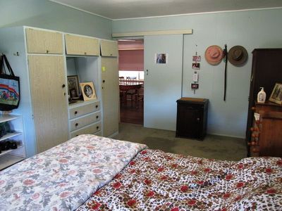 35 Swallow street, Longreach