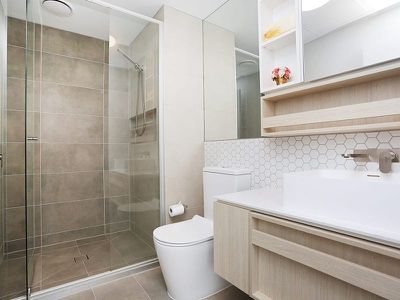 2007 / 40 Hall Street, Moonee Ponds
