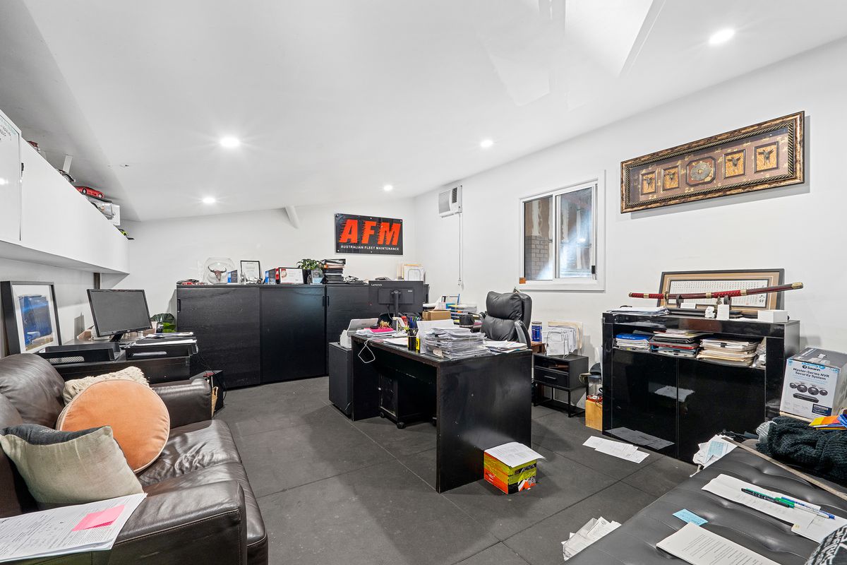 30 Woodfield Boulevarde, Caringbah