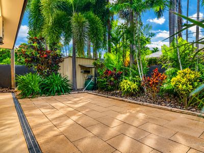 10 Rose Street, Gunn