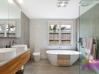 4 Ti-Tree Grove, Mornington