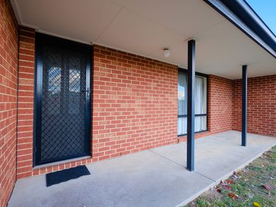 73 NIGHTINGALE AVENUE, Wodonga