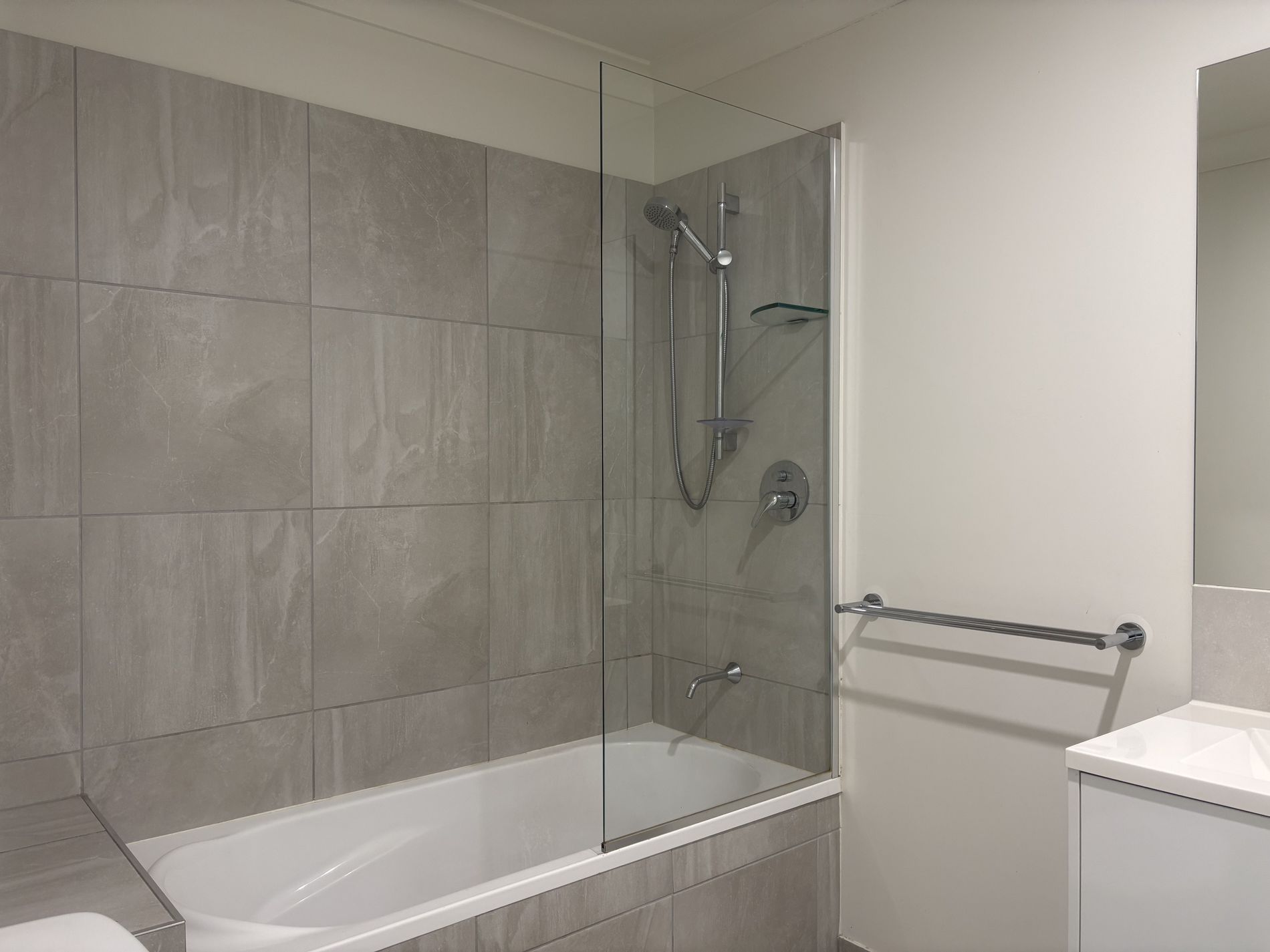 1 / 2 Herald Close, Kallangur