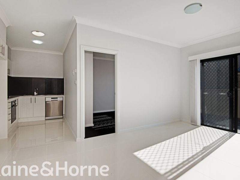 6A Pardalote Street, Glenwood