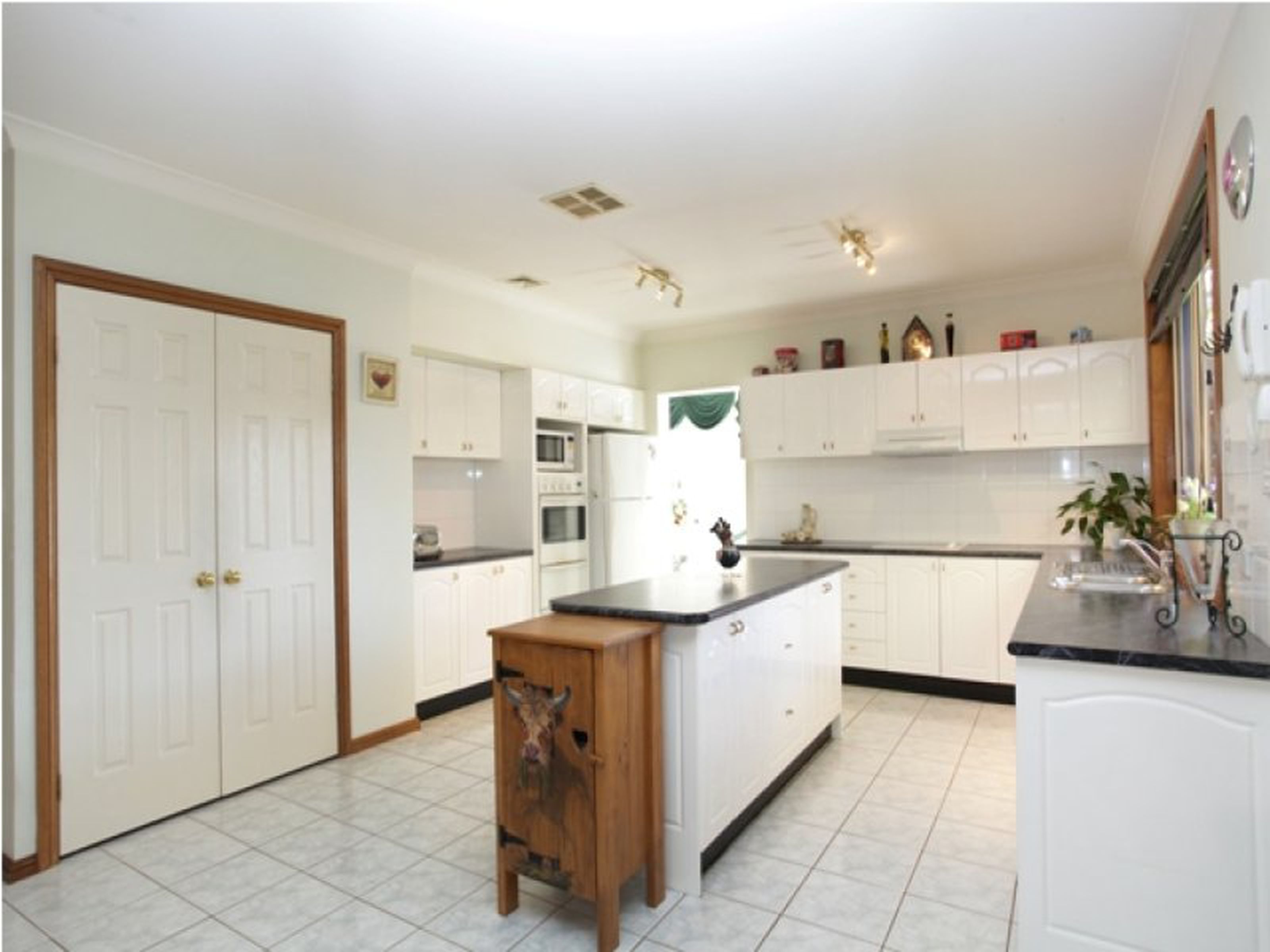 7 Devaney Avenue, GLENMORE PARK