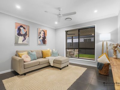 15 Normanby Way, Jimboomba