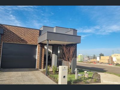 6 Friendship Place, Tarneit