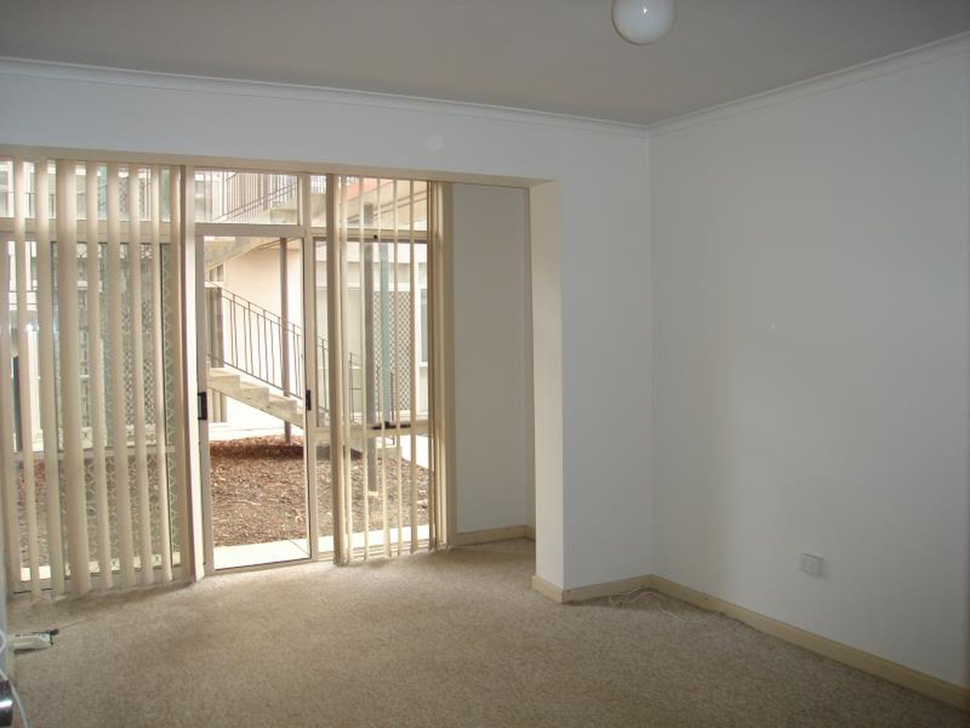 2 / 159-161 Roslyn Road, Belmont