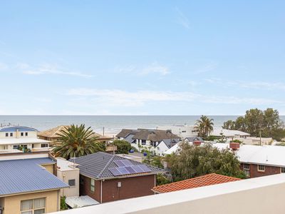 2 / 5 Clegowie Street, West Beach
