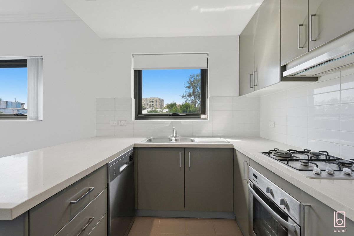 14 / 18-24 Torrens Avenue, The Entrance