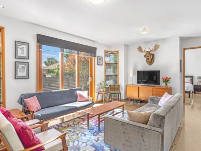 1A Nancy Court, Williamstown