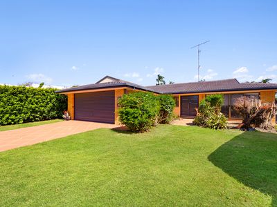 13 Timana Avenue, Mermaid Waters