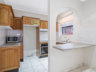 8 / 11 Myee Street, Lakemba