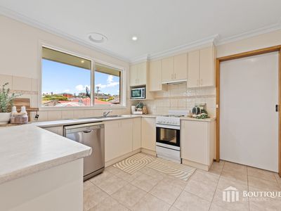 24 Exell Drive, Dandenong North