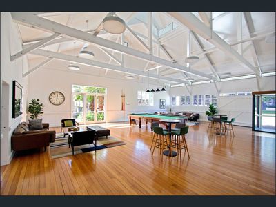 2205 / 10 Trinity Street, Fortitude Valley