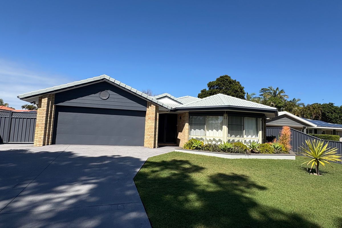 4 Edgewater Close, Yamba
