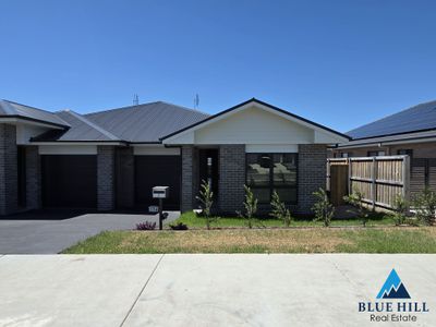 1/176 Settlers Boulevard, Chisholm