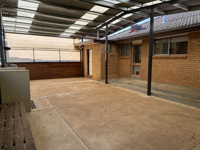 44 Ross Crescent, Griffith